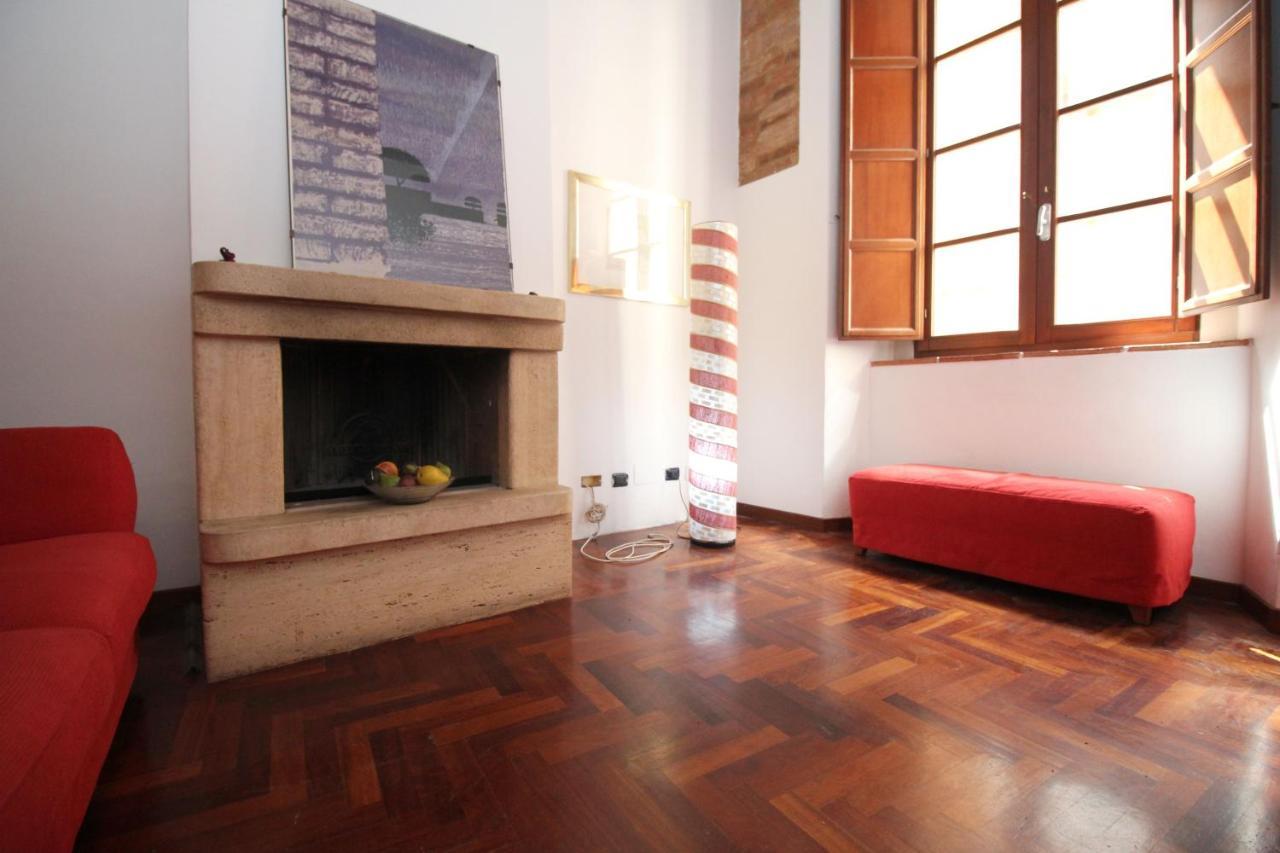سيينا Logge Del Papa Apartment المظهر الخارجي الصورة